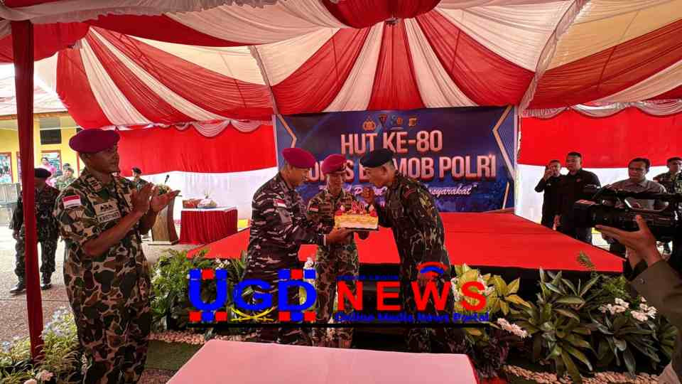 HUT Ke 80 Korps Brimob, Prajurit Yonmarhanlan VII Kupang Beri Surprise Satbrimob Polda NTT